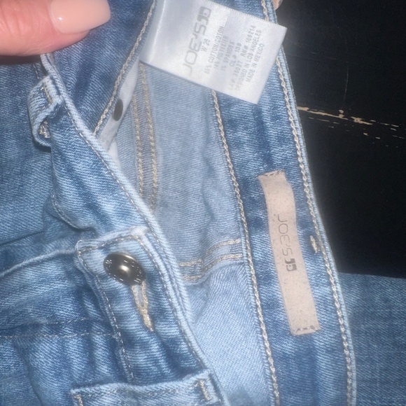 Distressed Joe Jeans - Picture 5 of 6